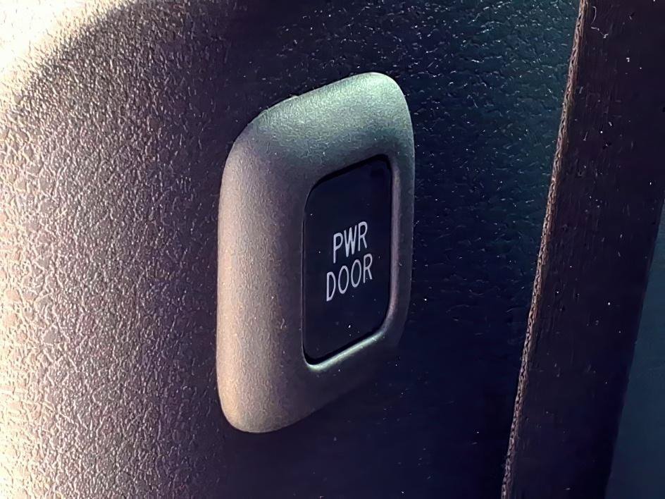 Certified Used 2026 Wind Chill Pearl Toyota Limited image 15