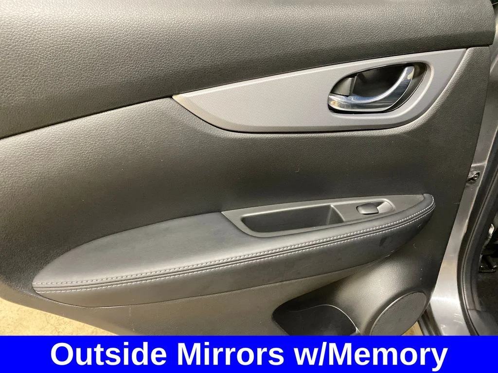 Used 2020 Gray Nissan SL image 16