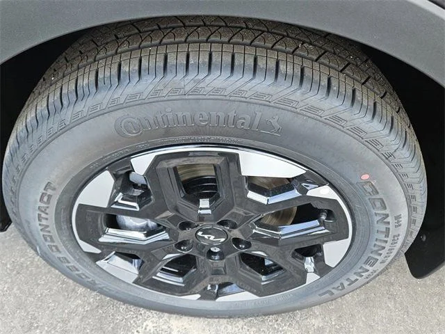2025 Kia Sorento S - Photo 14