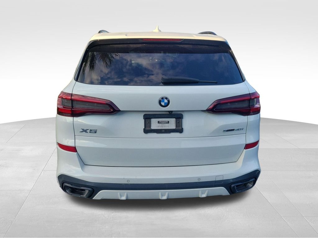 Used 2023 Alpine White BMW sDrive40i image 13