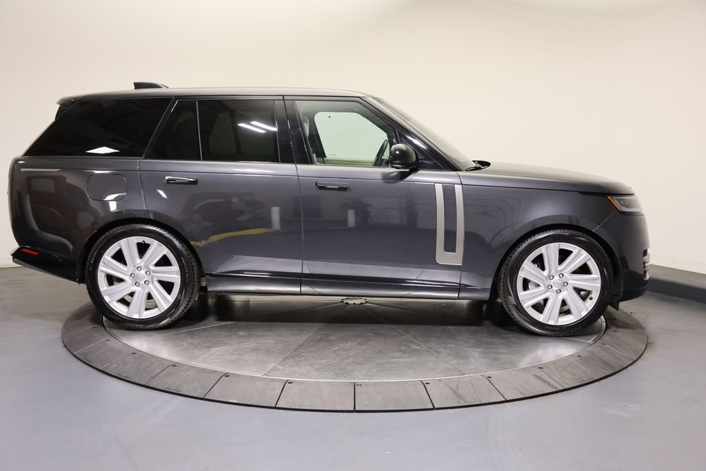 Certified Used 2023 Carpathian Gray Premium Metallic Land Rover SE image 6