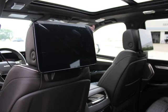 2026 Cadillac Escalade V-Series - Photo 9