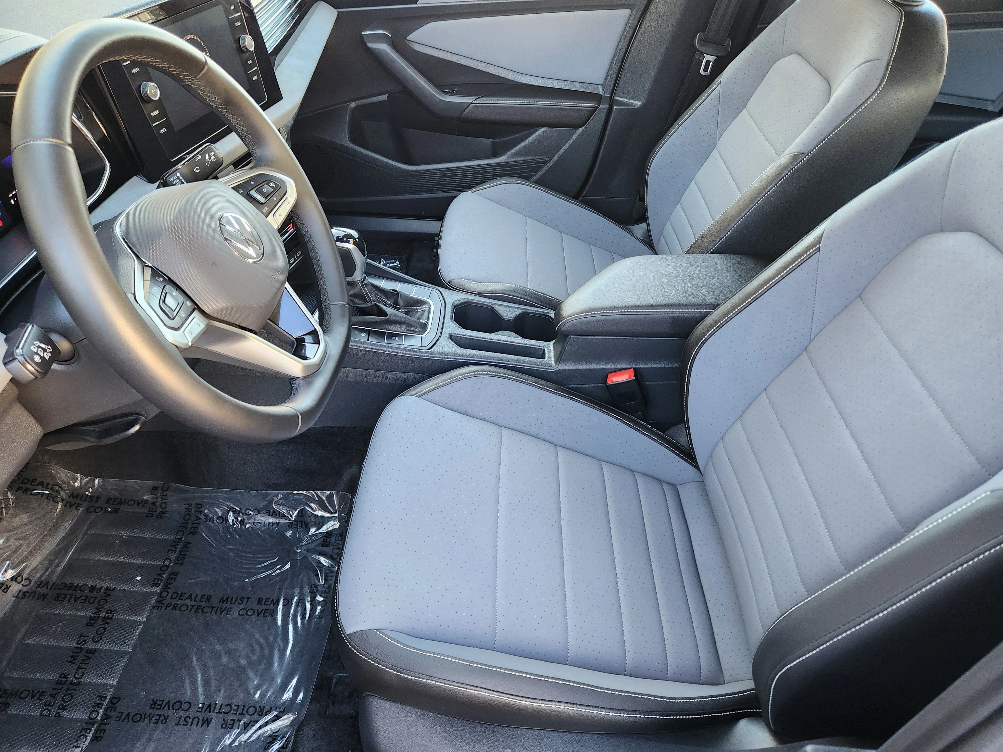 2025 Volkswagen Jetta SE - Photo 7