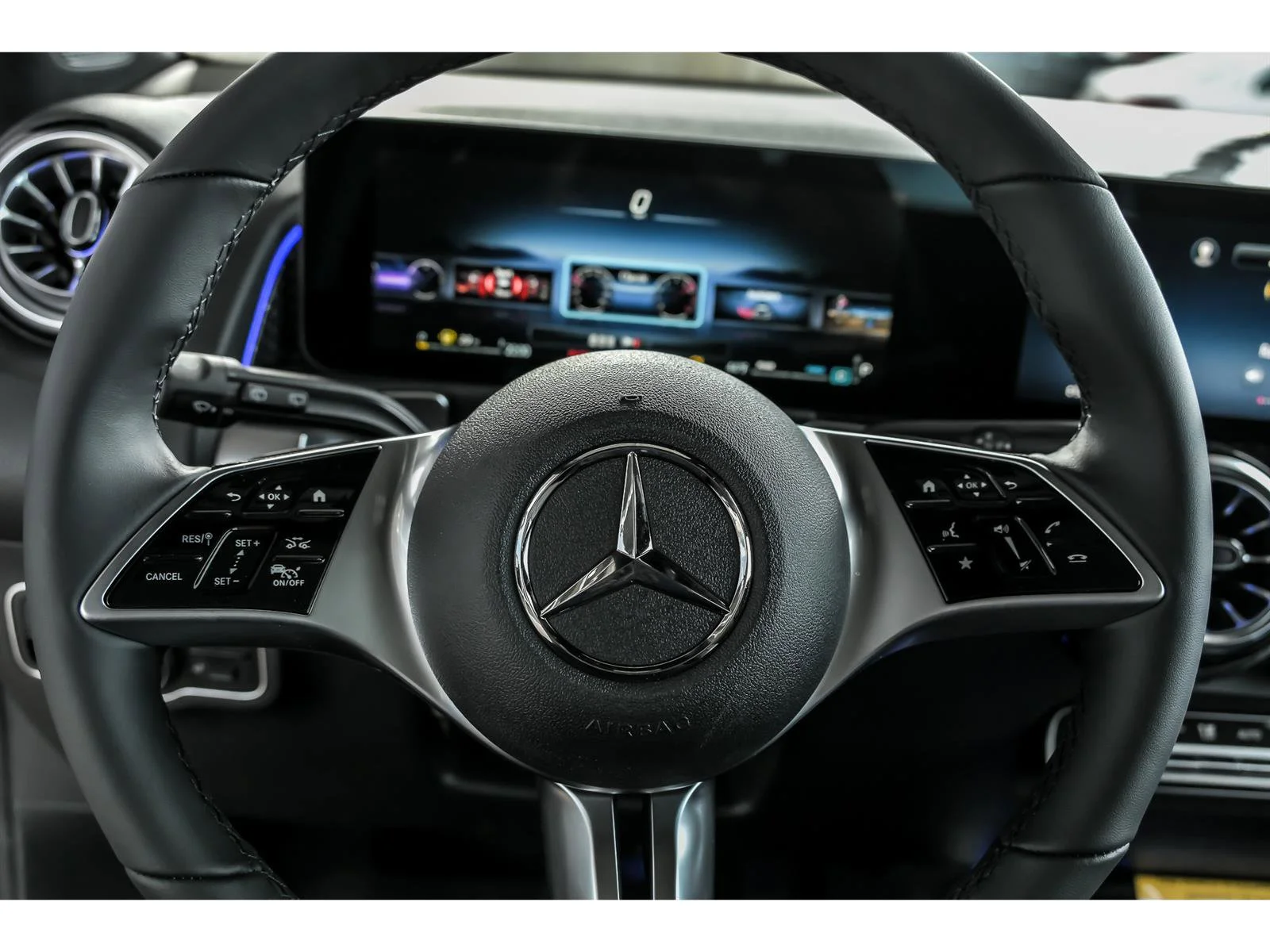 New 2026 Mountain Grey Metallic Mercedes-Benz GLB 250 image 39