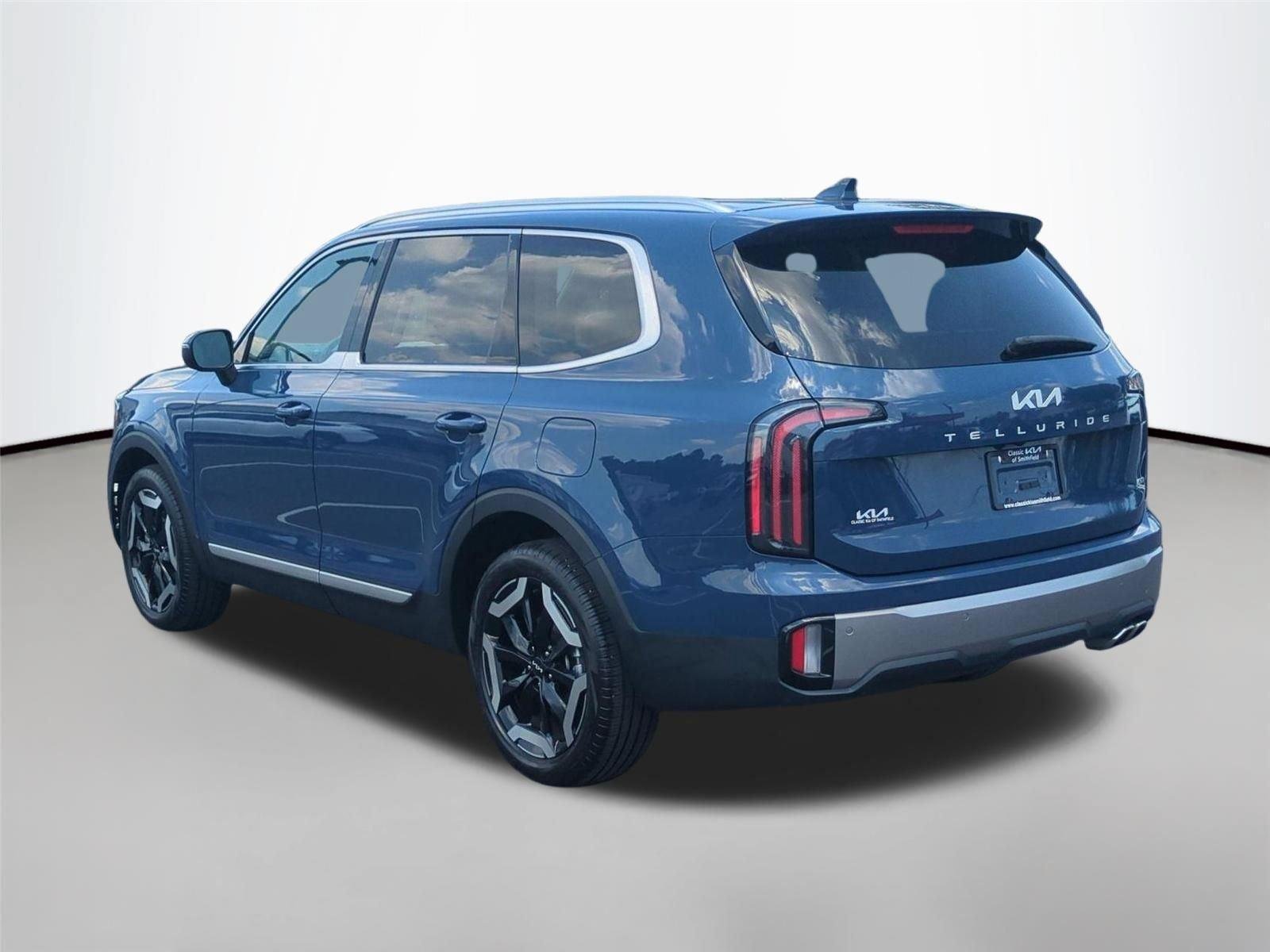 Used 2025 Midnight Lake Blue Kia EX image 3