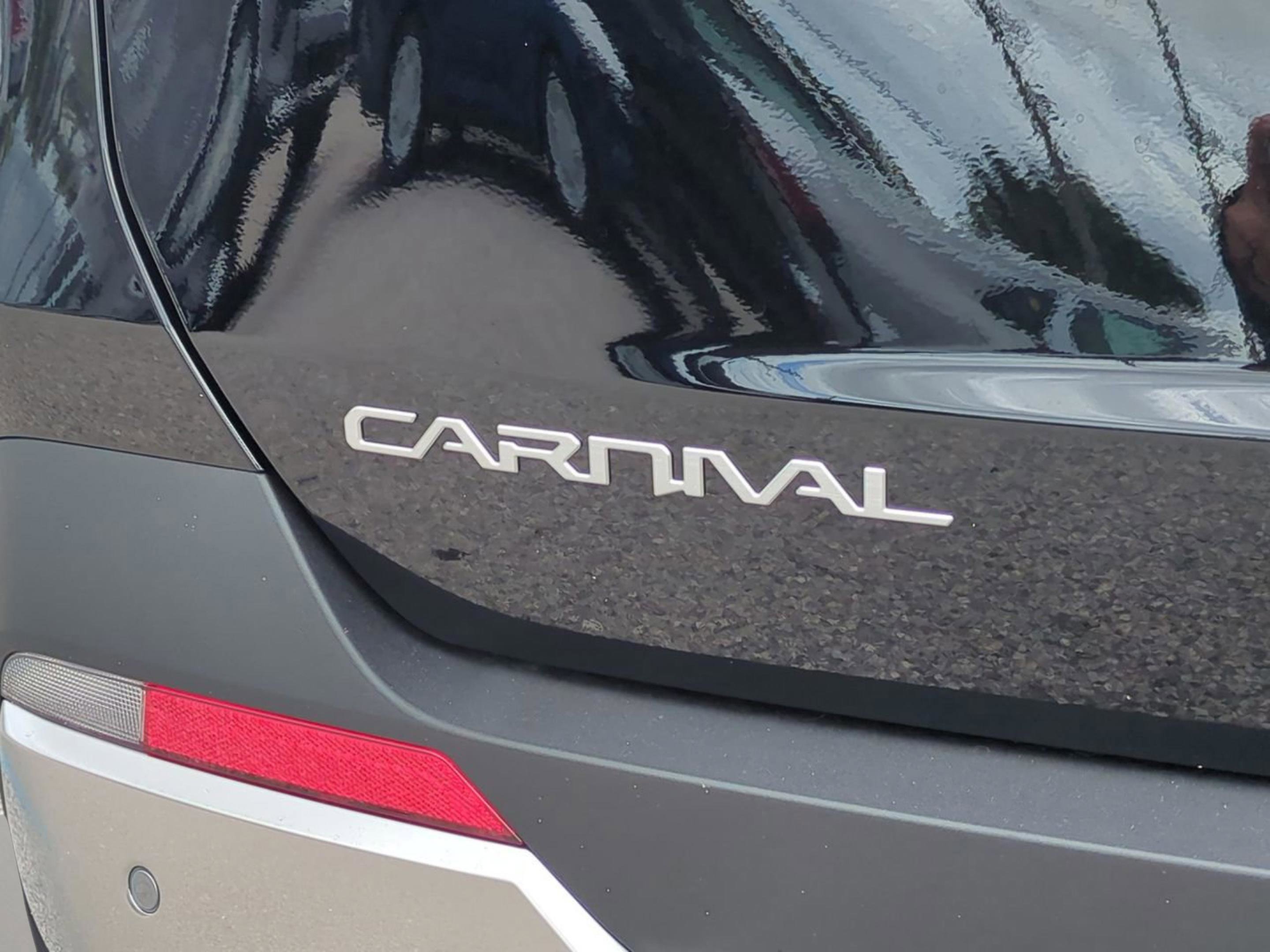 2026 Kia Carnival SX - Photo 13