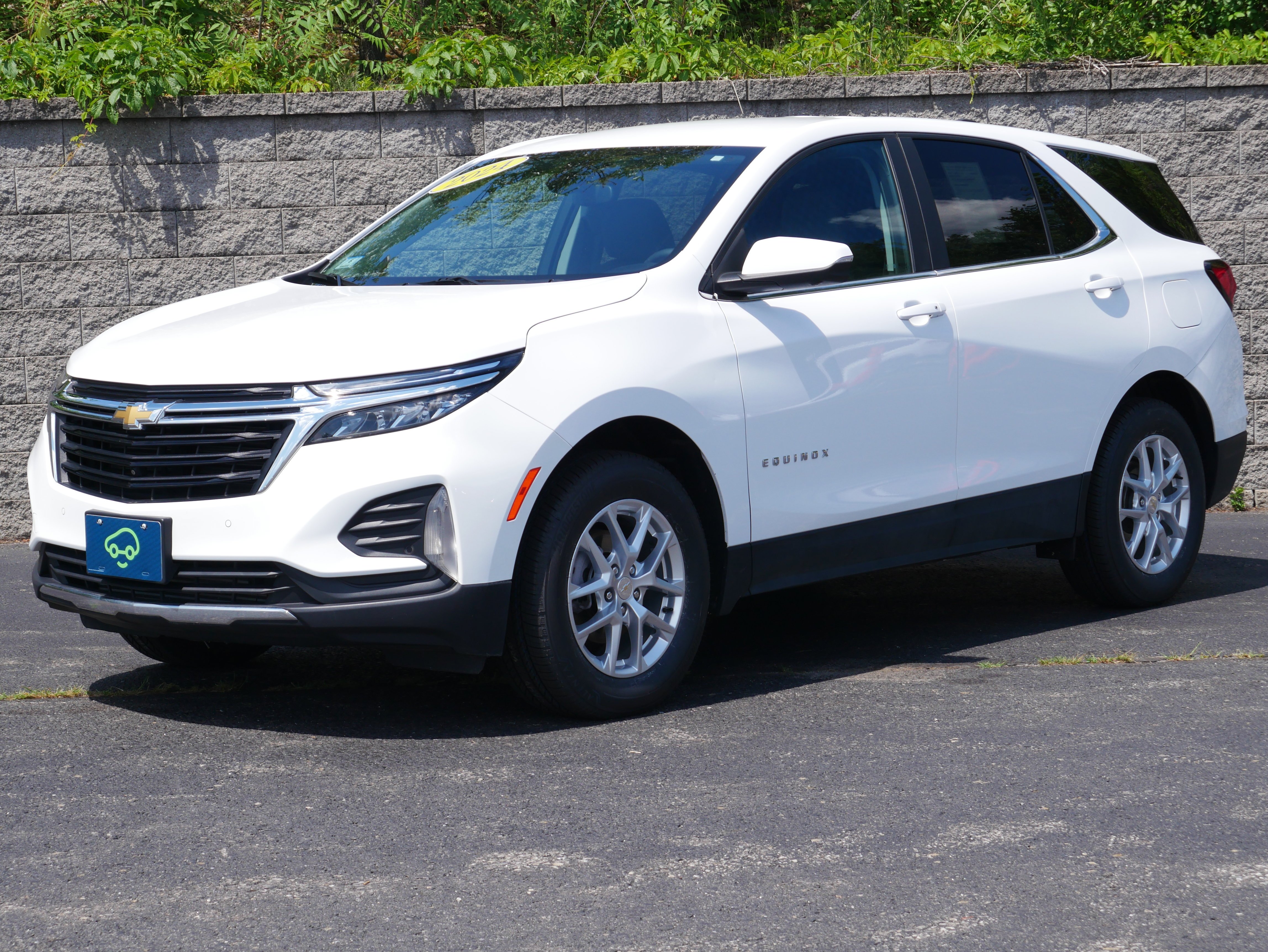 Used 2024 Summit White Chevrolet LT image 1