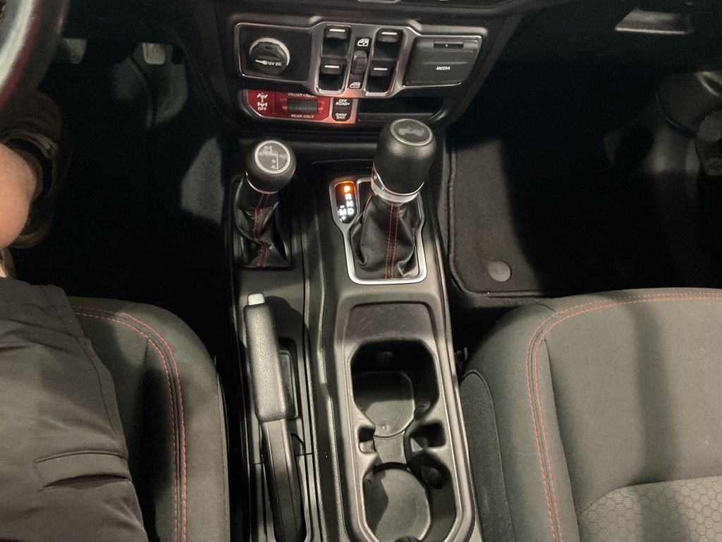 Used 2022 Black Jeep Unlimited Rubicon image 27