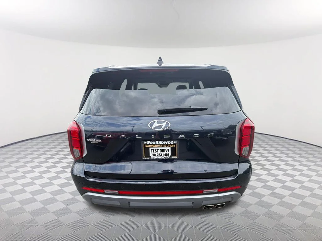 Used 2024 White Hyundai SEL image 6