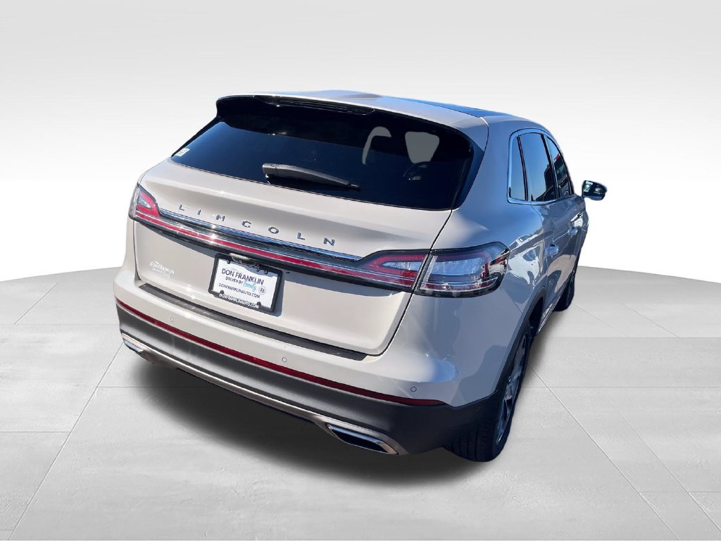 Used 2022 White Lincoln Reserve image 5
