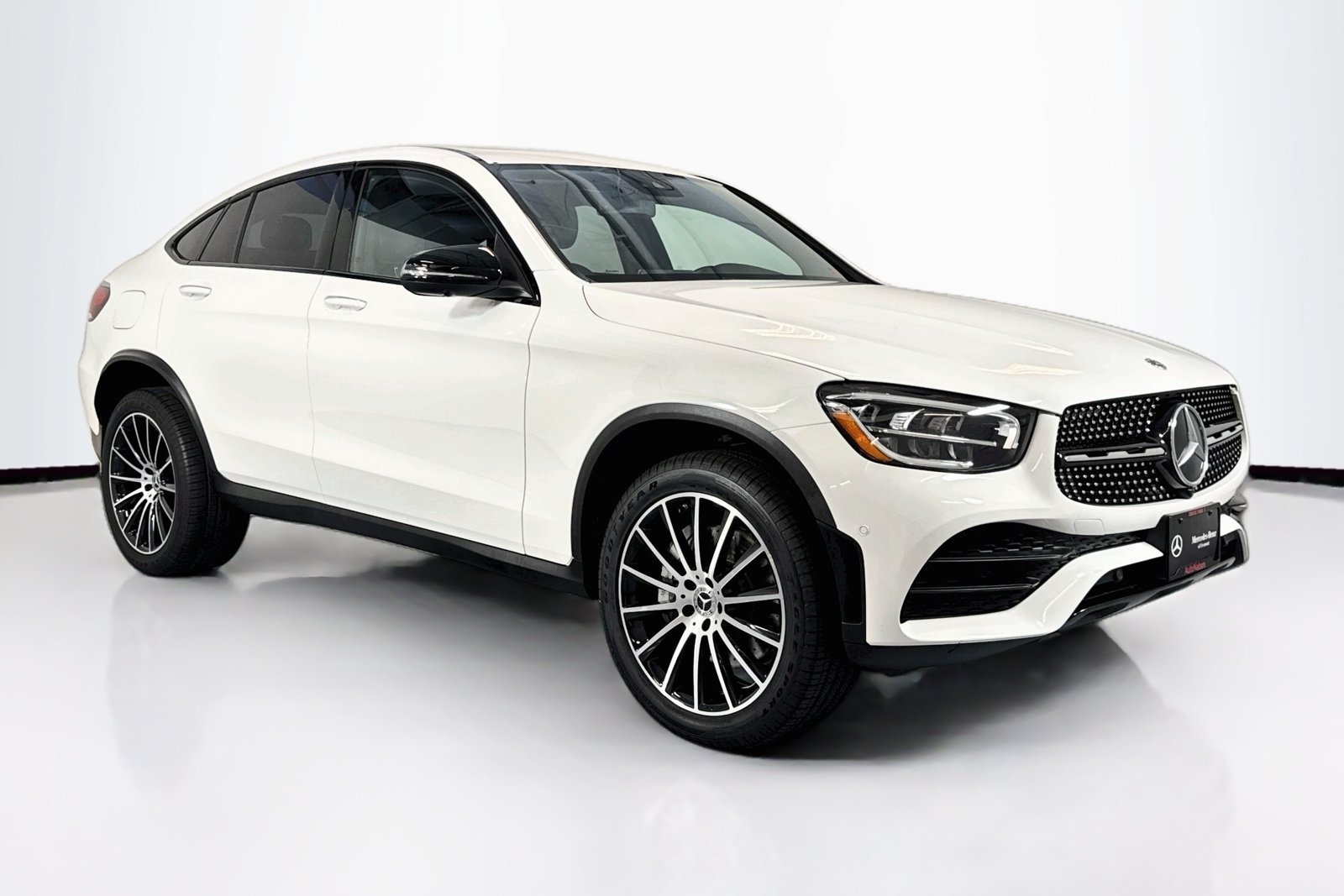 Certified Used 2023 Polar White Mercedes-Benz GLC 300 image 3