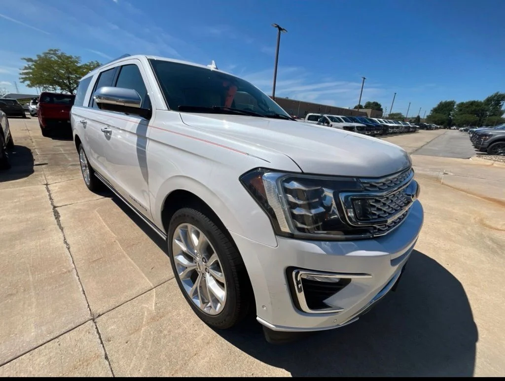 Used 2019 White Ford Platinum image 9