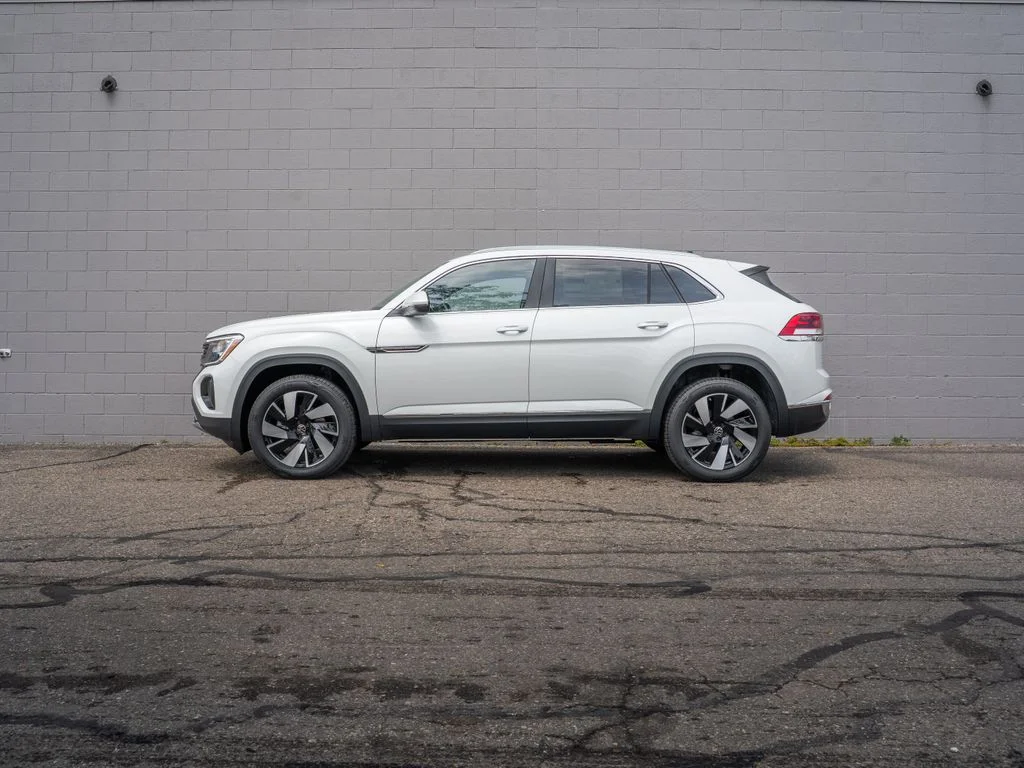 New 2026 White Volkswagen 2.0T SEL image 3