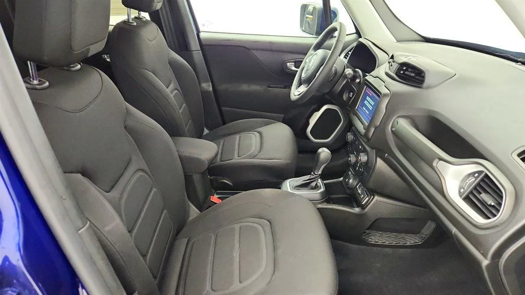 Used 2020 Jetset Blue Clearcoat Jeep Latitude 4x4 with Remote Start image 22