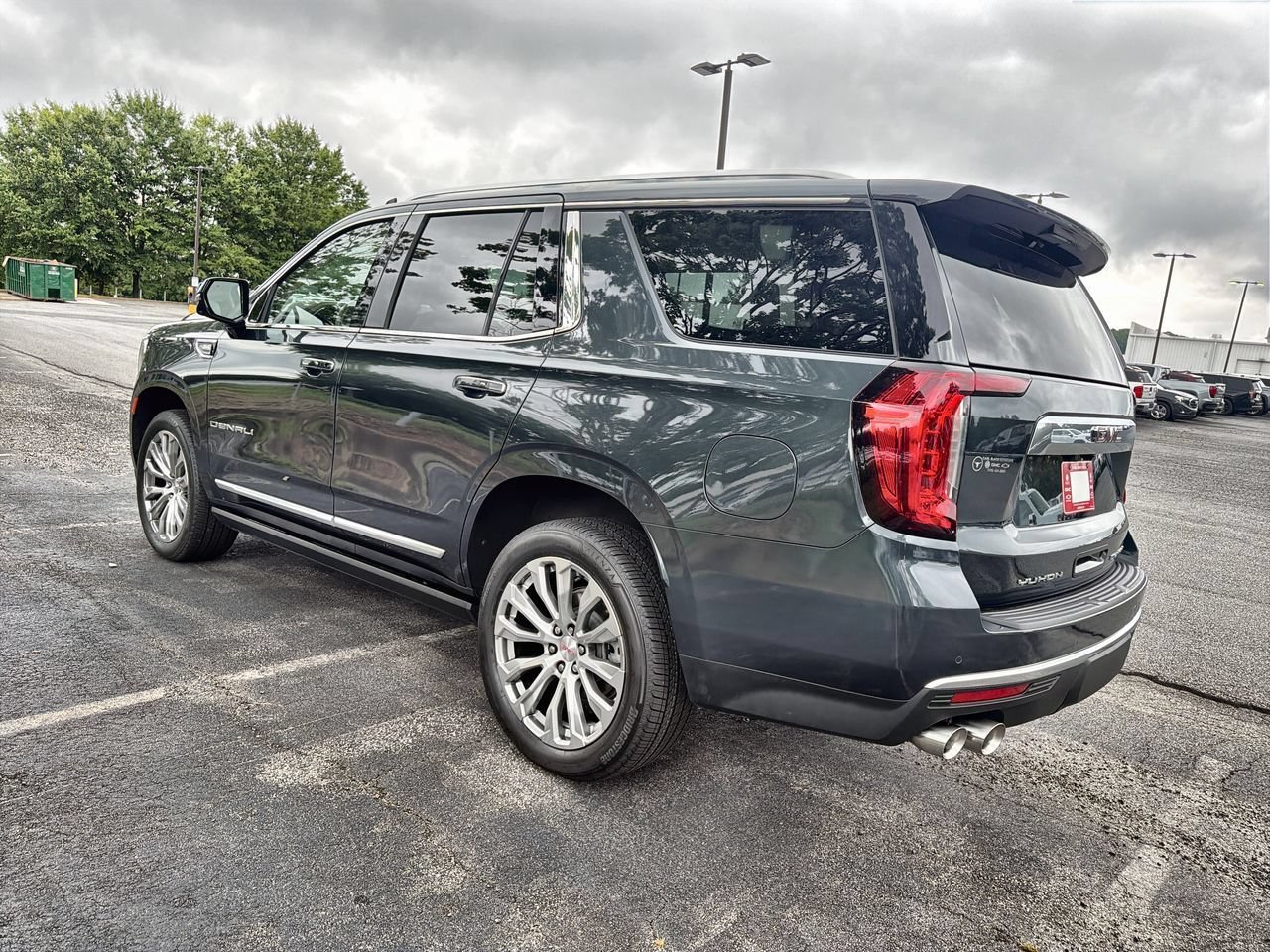 Used 2022 Hunter Metallic GMC Denali image 6