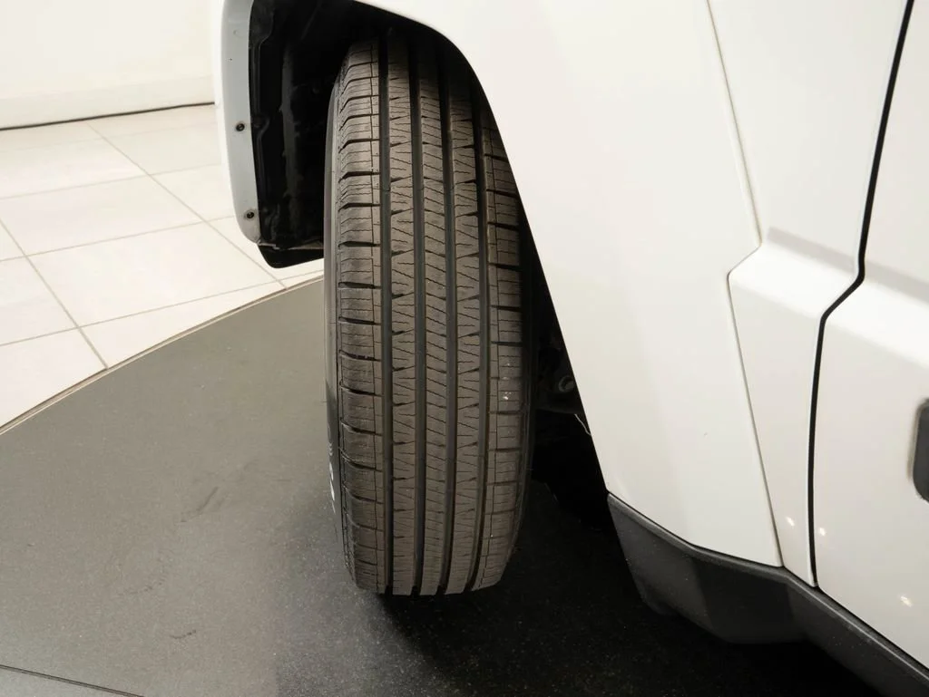 Used 2012 Bright White Clearcoat Jeep Sport image 45