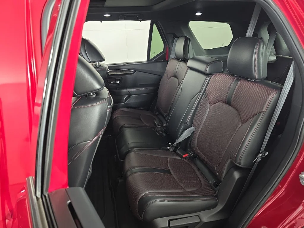 2025 Honda Pilot Black Edition - Photo 26