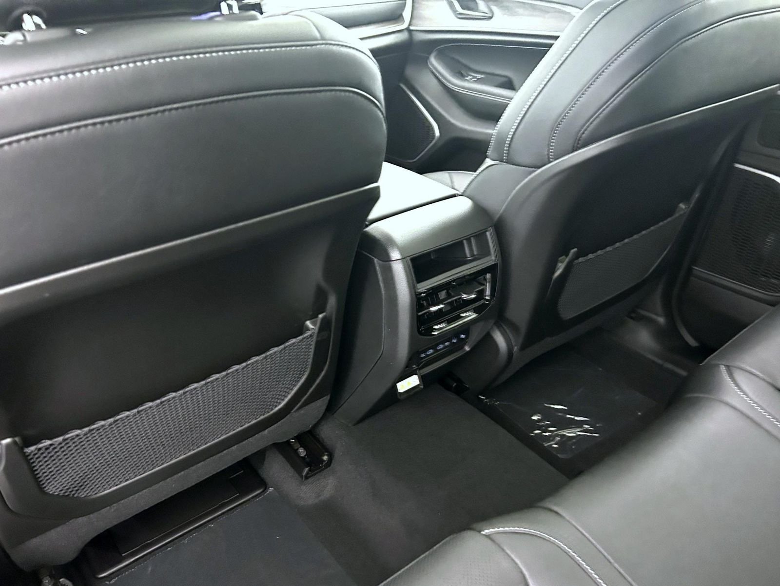 New 2026 Baltic Gray Metallic Clear-Coat Exterior Paint Jeep Limited Reserve image 21