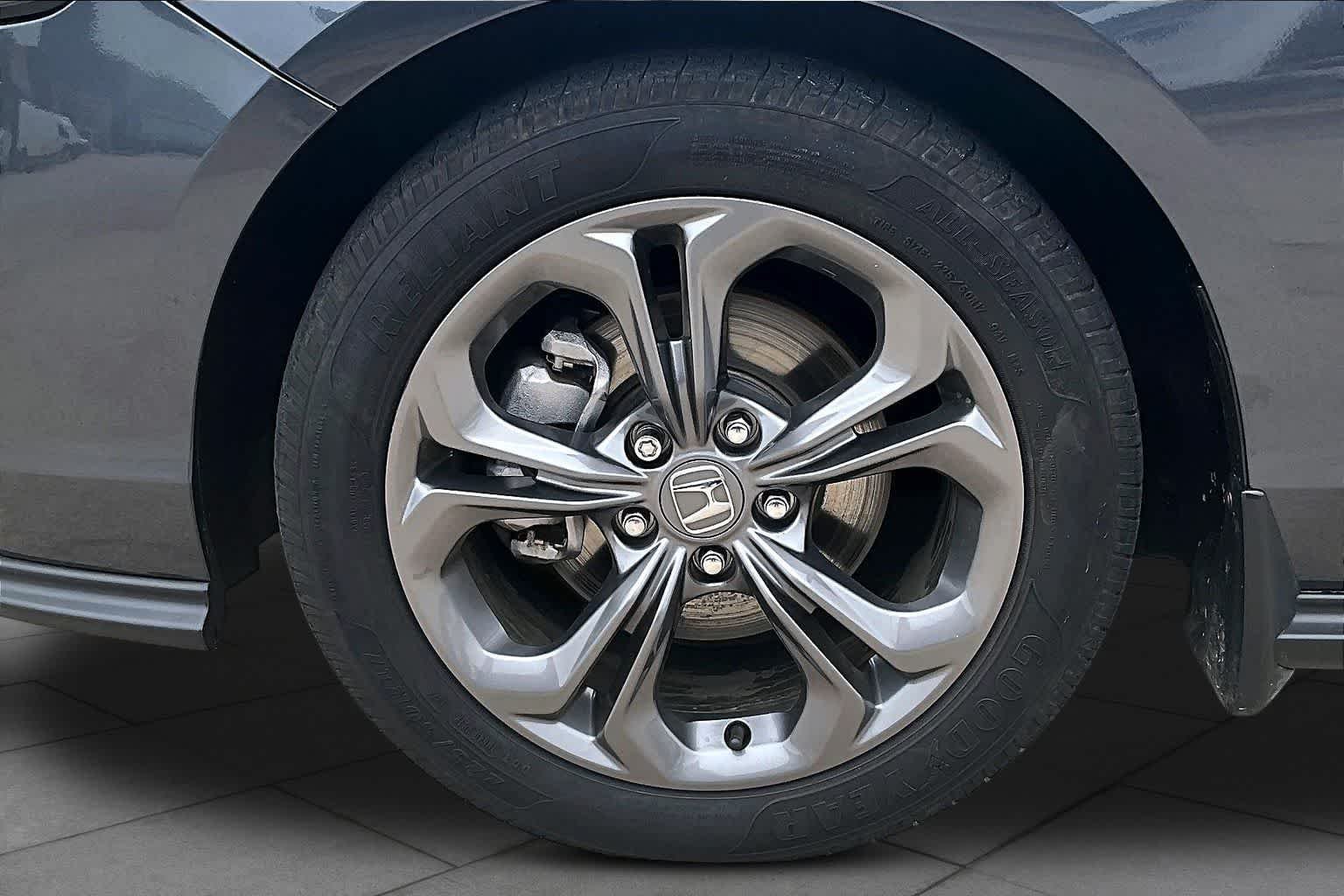 Used 2023 Meteorite Gray Metallic Honda EX image 7