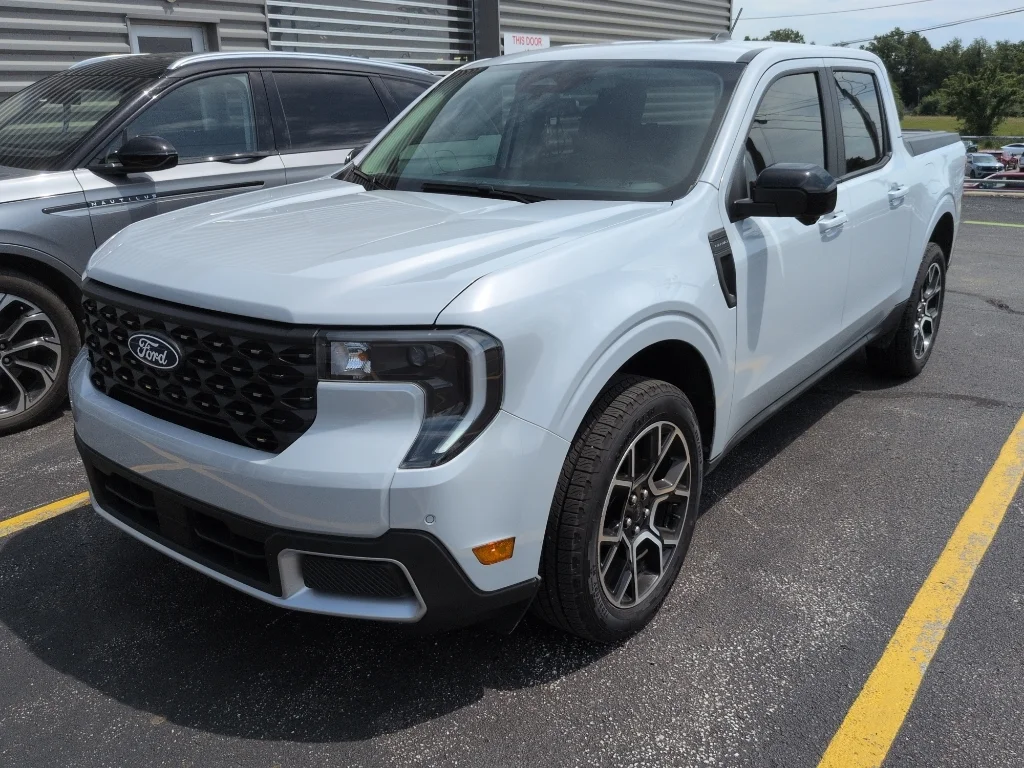 2025 Ford Maverick Lariat AWD's photo