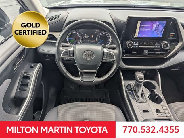 Used 2024  Toyota LE Nightshade image 17