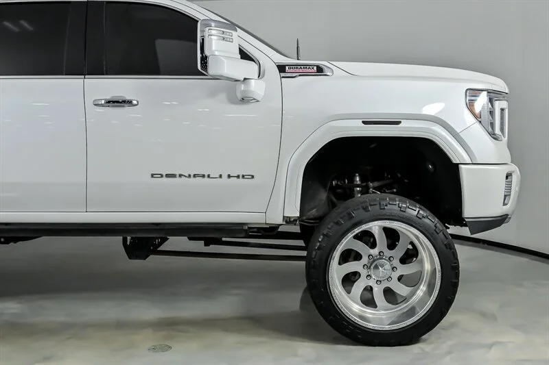 Used 2020 Summit White GMC Denali image 14