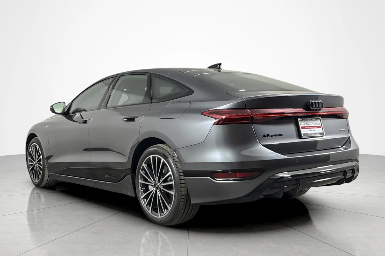 New 2027 Daytona Gray Pearl Effect Audi Premium Plus quattro image 4