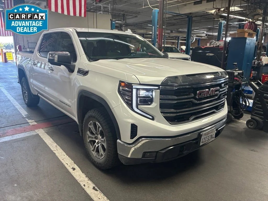 2024 GMC Sierra 4WD Crew Cab Short Box SLT's photo