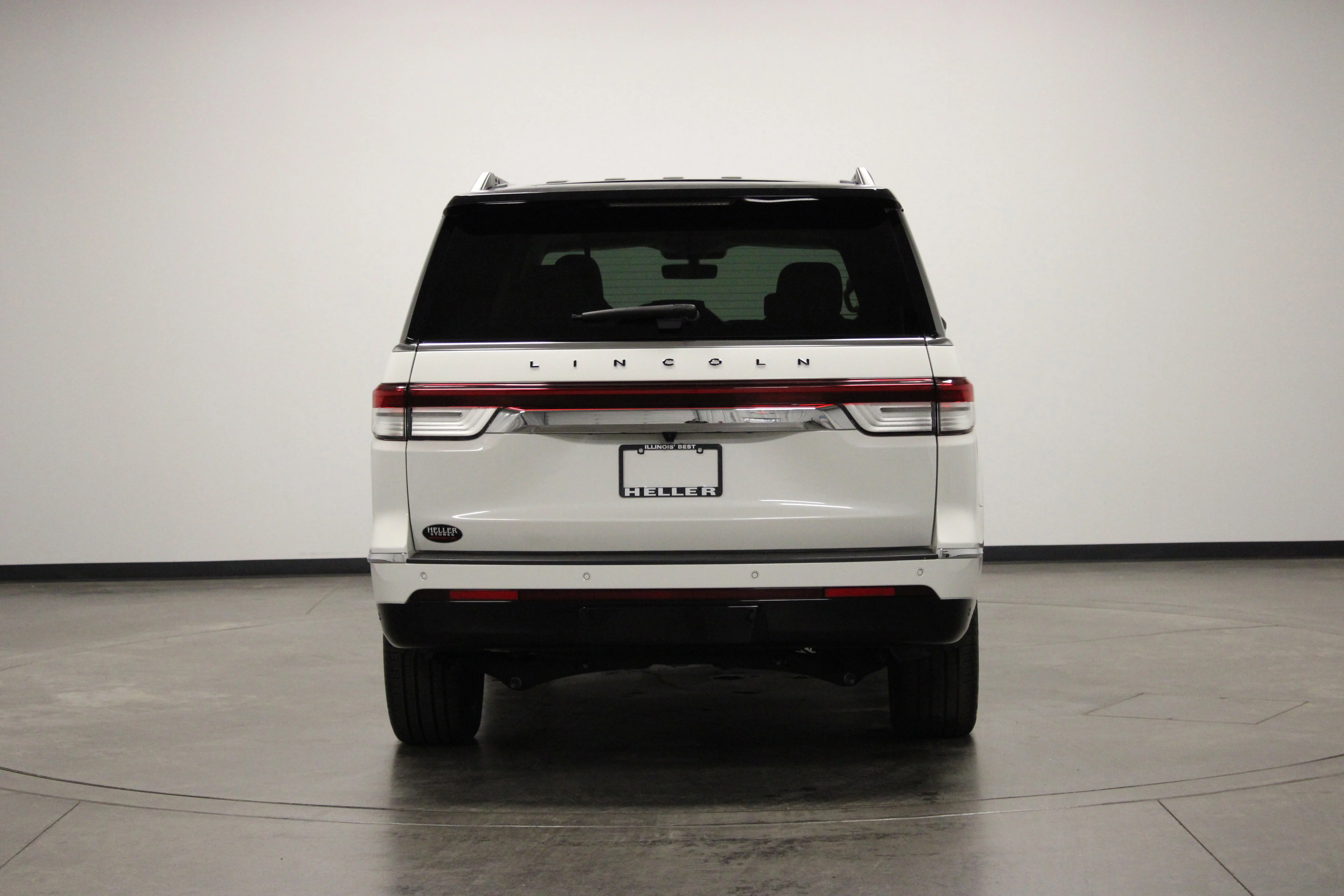 Used 2024 White Metallic Lincoln Black Label image 7