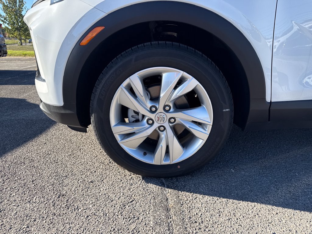 New 2026 Summit White Buick Preferred image 10
