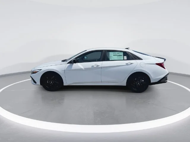 Used 2026 White Hyundai SEL Sport image 5