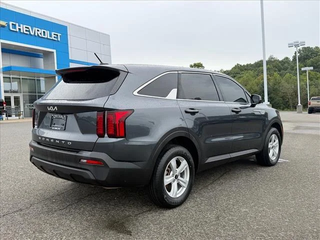 Used 2022 Gravity Gray Kia LX image 5