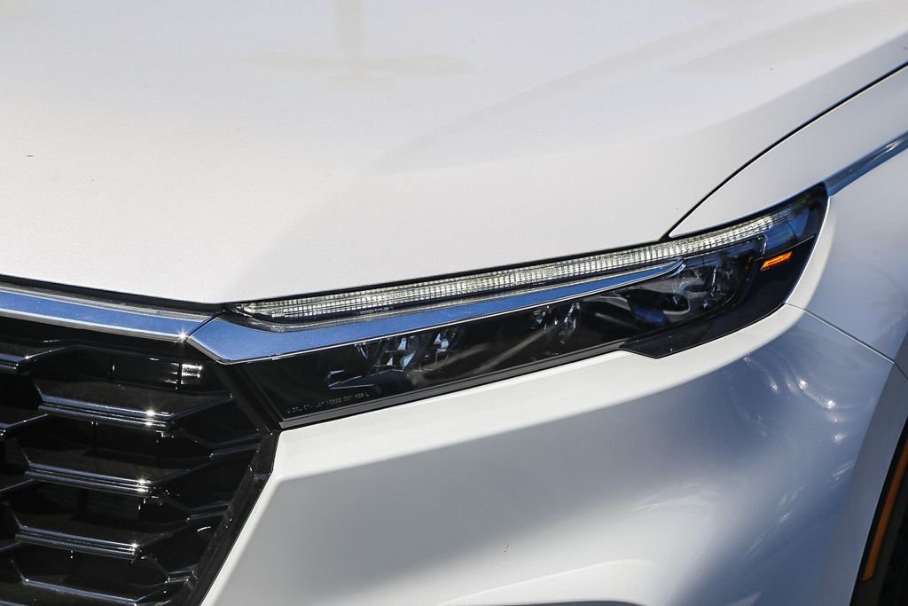 New 2026 Platinum White Pearl Honda EX image 4
