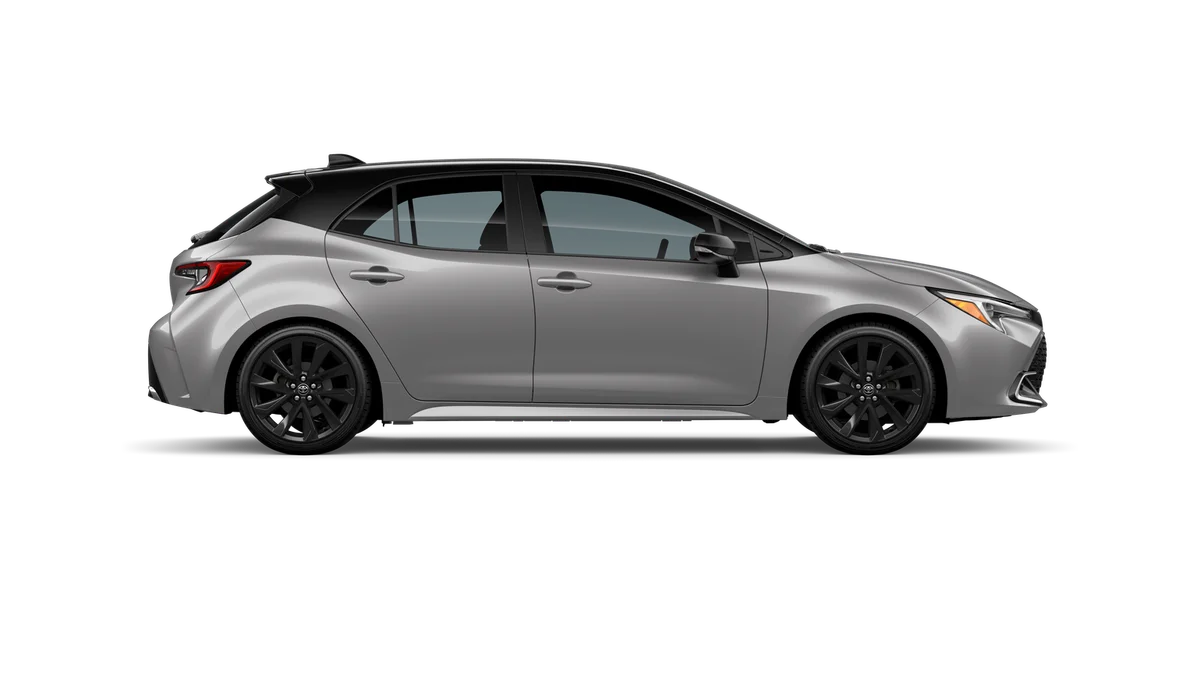 New 2026 Classic Silver Metallic with Midnight Black Metallic roof Toyota XSE image 12