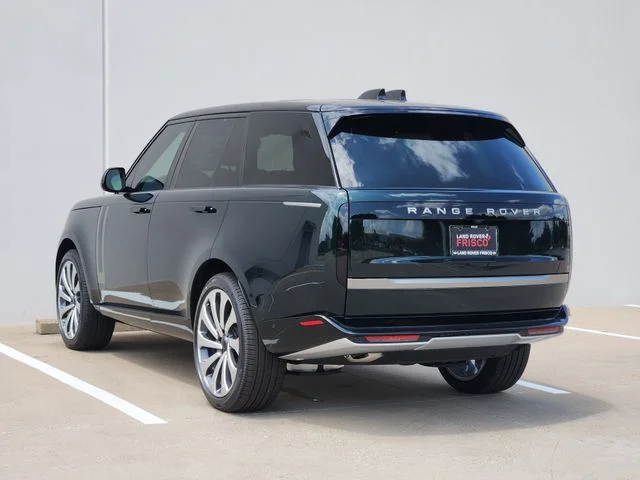 New 2026 British Racing Green Land Rover SE image 4