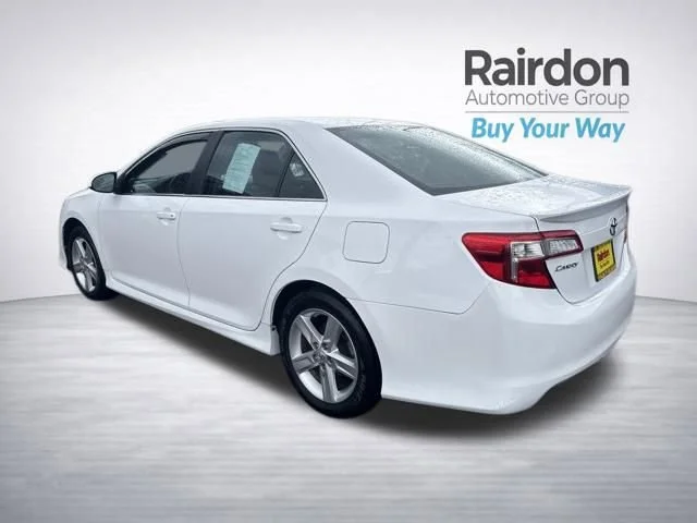 Used 2012 Super White Toyota L image 5