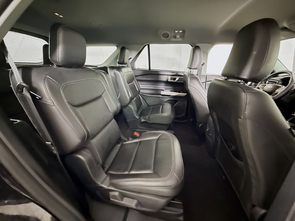 Used 2024 Agate Black Metallic Ford XLT image 5