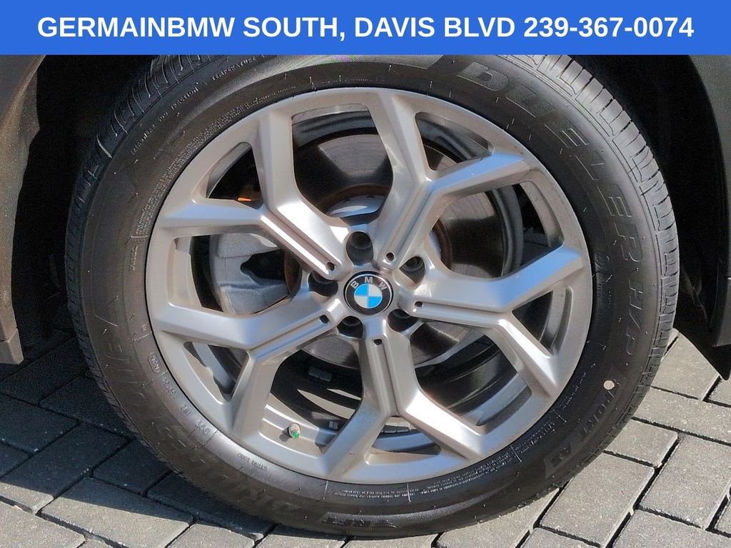 Used 2023 Gray Metallic BMW sDrive30i image 12