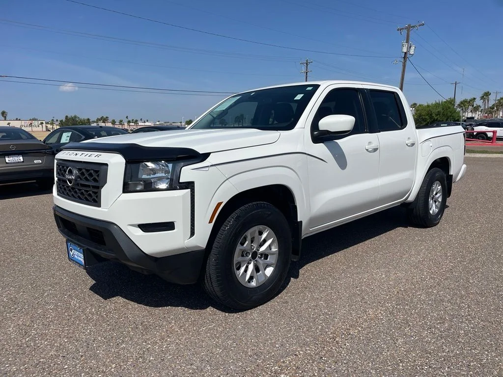 Certified Used 2024 White Nissan SV image 3