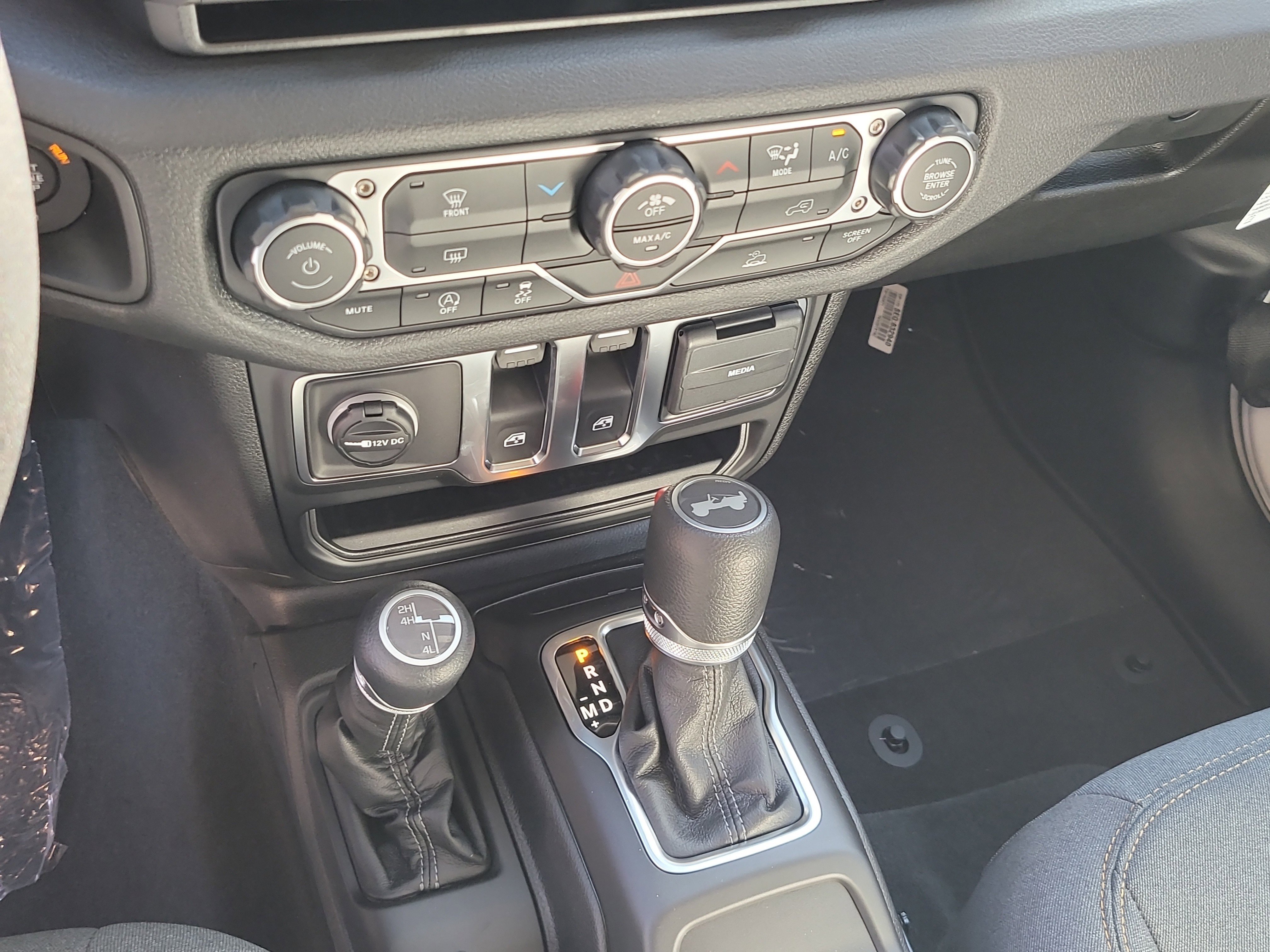 New 2026 Bright White Clearcoat Jeep Sport S image 20