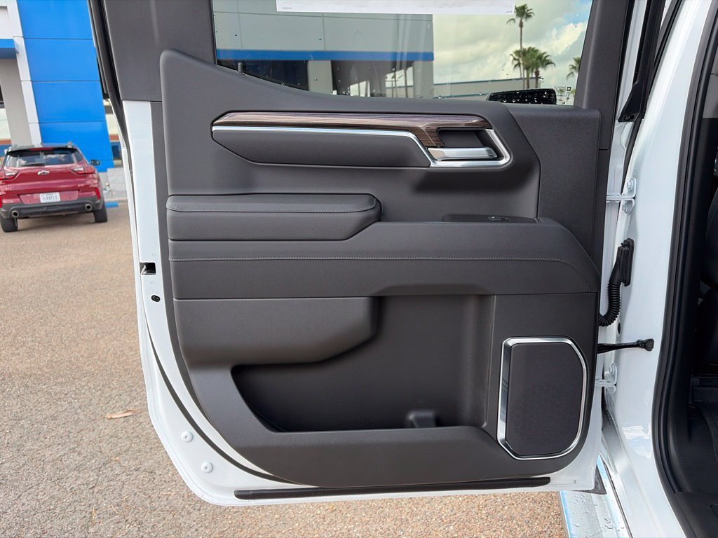 New 2026 Summit White Chevrolet LT image 19