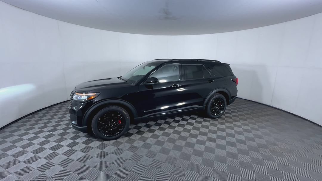 New 2027 Agate Black Metallic Ford ST image 4