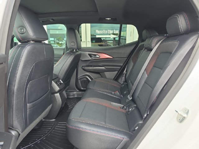 2025 Chevrolet Equinox EV RS - Photo 16