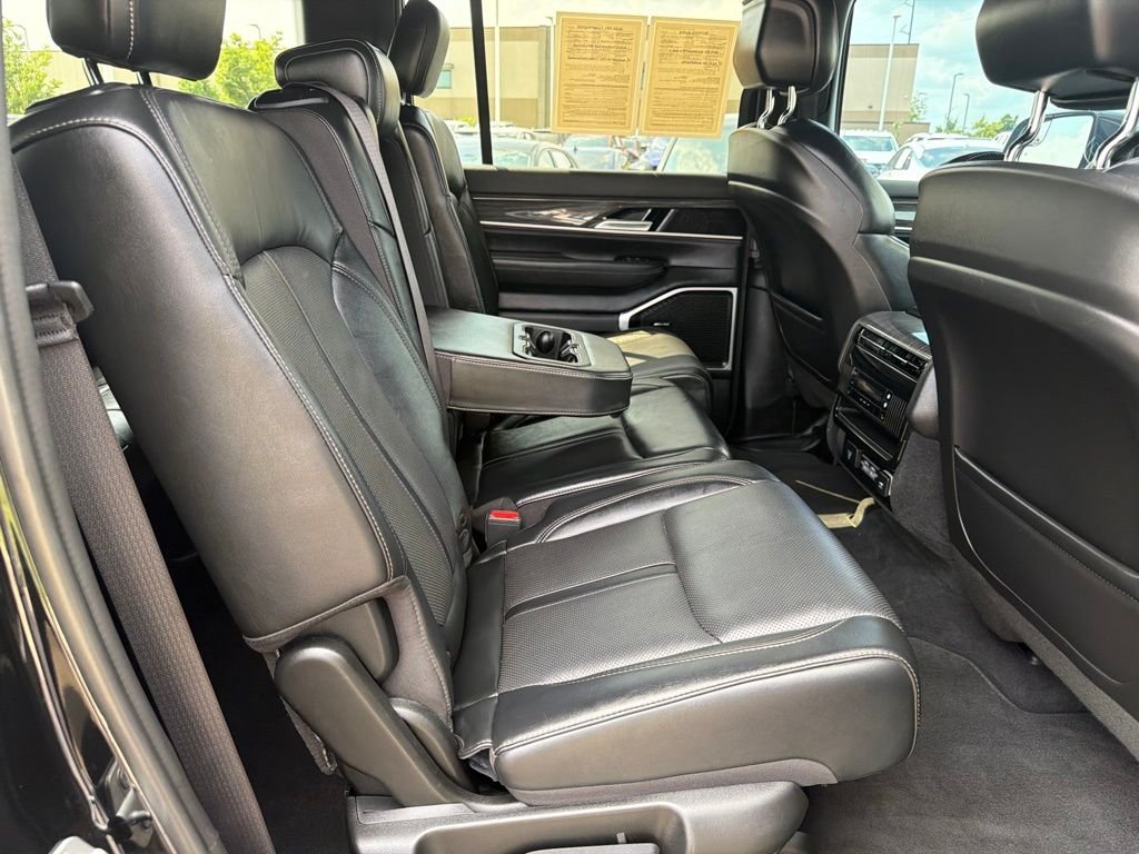 Used 2022 Black Jeep Series III image 20