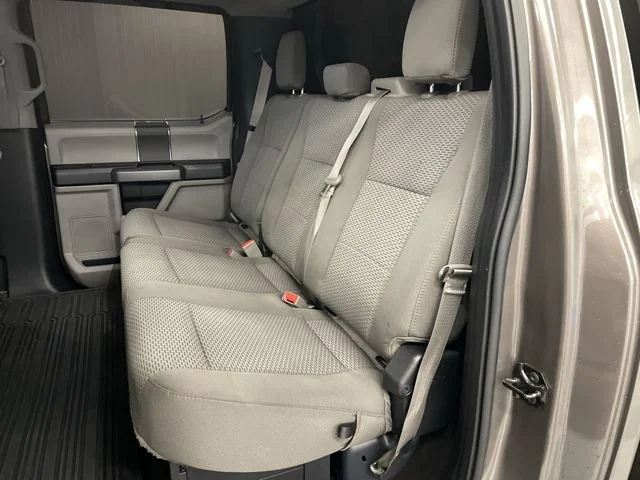 Used 2019  Ford XLT DRW CREW CAB image 21