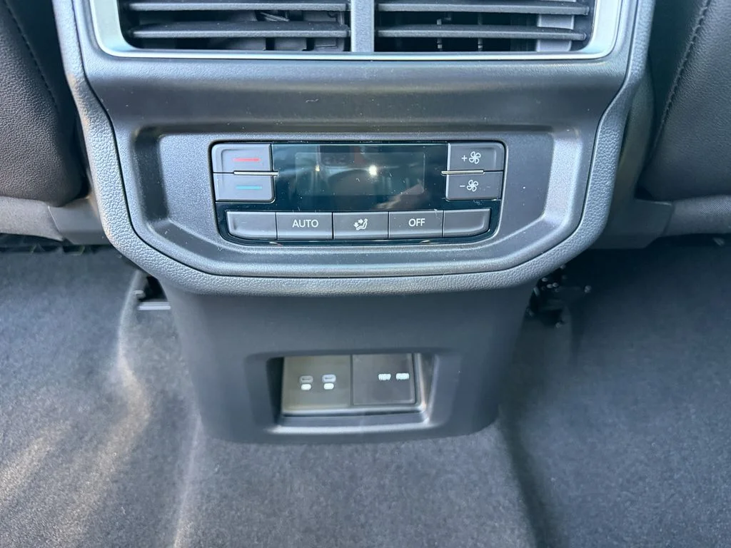 New 2026  Volkswagen SE w/Technology image 27