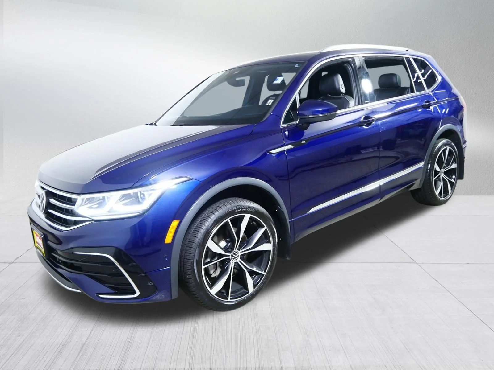 Used 2023 Atlantic Blue Metallic Volkswagen SEL R-Line image 3