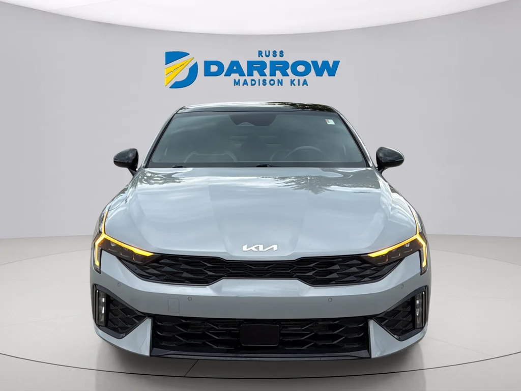 Certified Used 2025 Wolf Gray Kia GT-Line image 8