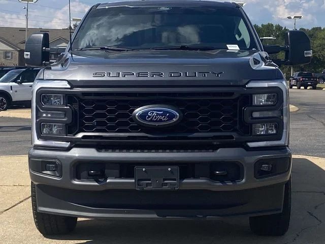 Used 2025 Gray Ford XL image 7