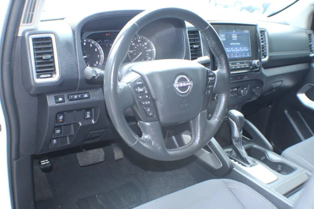 Used 2023 Glacier White Nissan SV image 9
